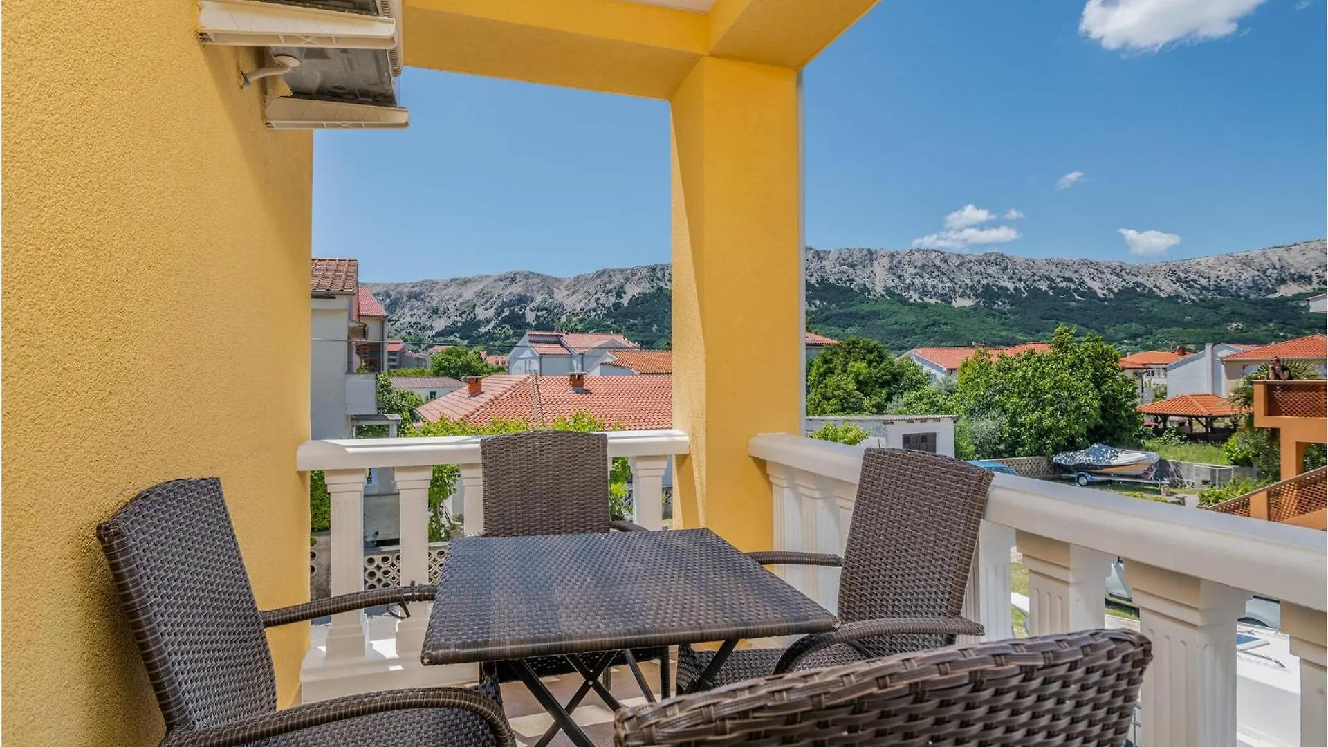 1 Bedroom Amazing Apartment In Baska Kroatien