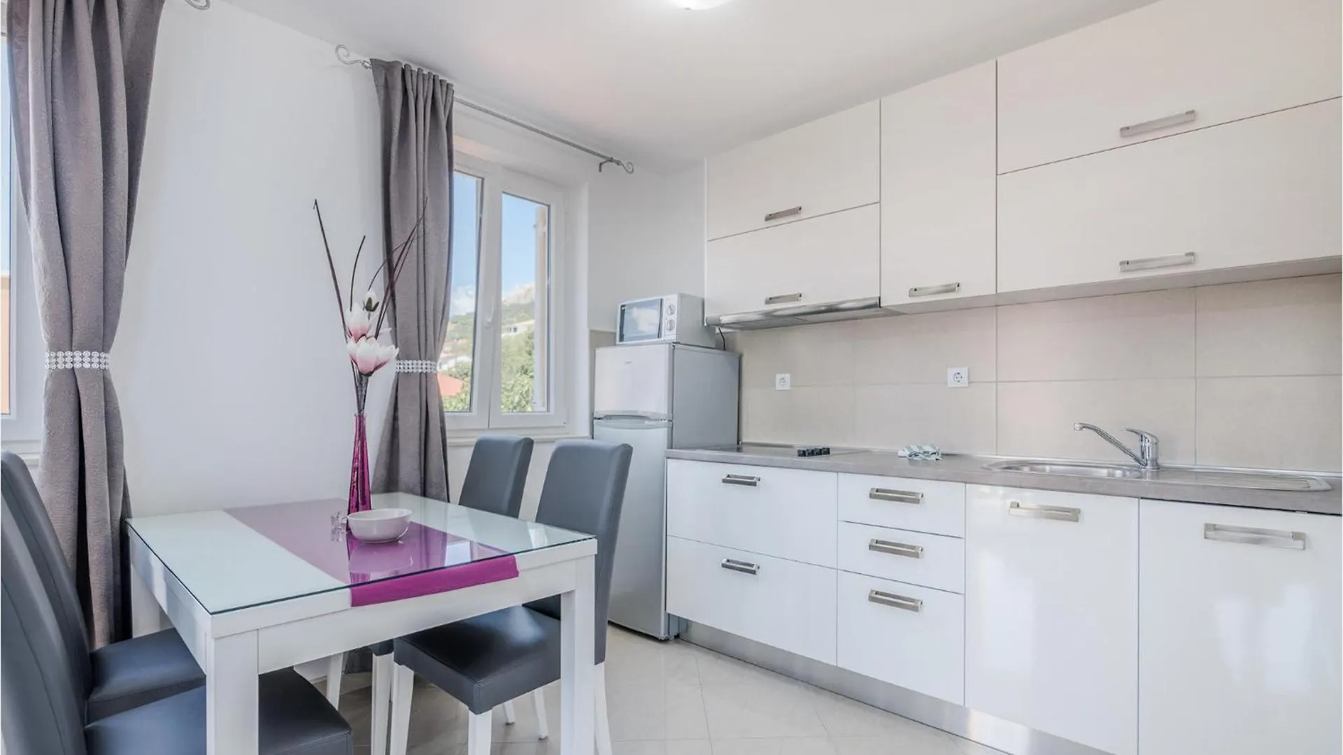 1 Bedroom Amazing Apartment In Baska 0*, Baška Kroatien