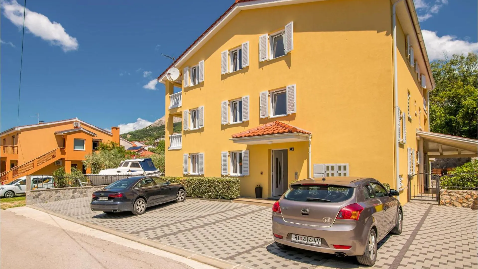 1 Bedroom Amazing Apartment In Baska 0*, Baška